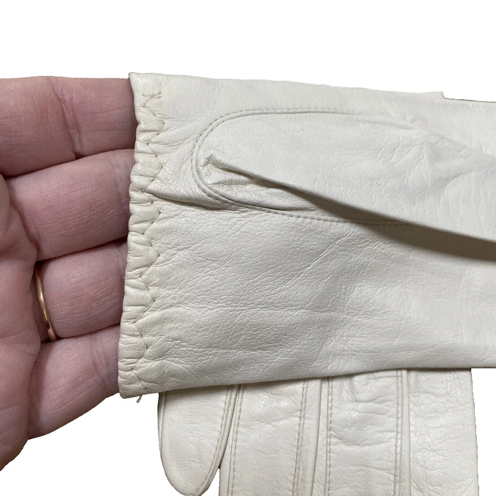 Vintage Miss Aris White Leather Gloves Size 6.5 Made in Philippines Wrist Length